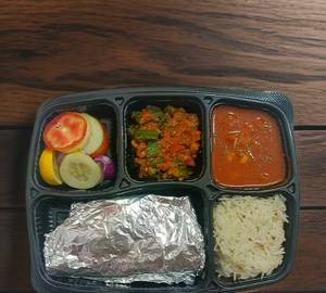 Student thali