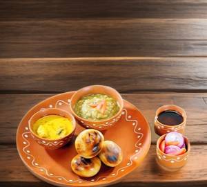 Desi Ghee Fried Sattu Litti (4 Litti) With Chokha