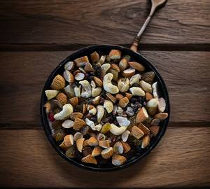 Fruit Custard With Nuts