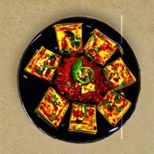 Mukherjee nagar chilli paneer cottage cheese served indo chinese style