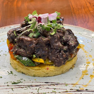 Pollo Al Vino Rosso E Polenta