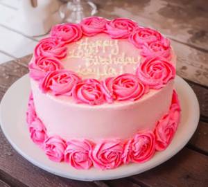 Strawberry Cake [ 1 Kg ]