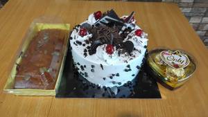 500 Grams White Forest Cake+250 Gram Plum Cake+38 Grams Delicious Chocolate Combo
