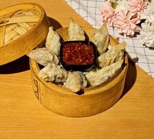 Chicken steamed momos