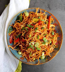 Veg Chilli Schezwan Noodles