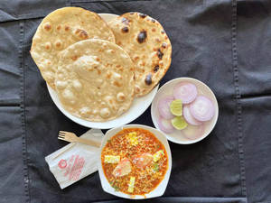Paneer Lababdar Combo