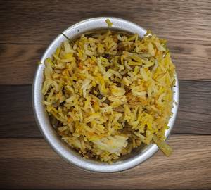 Chicken Dum Biryani 1, Chicken Kadi 1, Hot Gulab Jamun 2