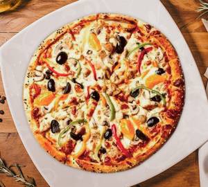 Loaded Chicken Olive Pizza