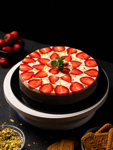Strawberry Fraisier - 600 Gms
