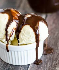 French vanilla hot choclate fudge