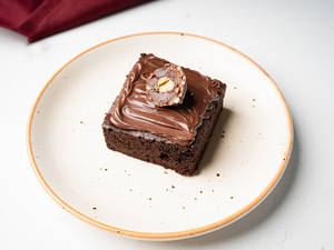 Gooey Nutella Rocher Brownie