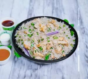 Burnt Garlic Chicken Fried Rice