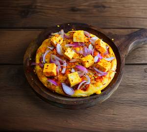 Onion Red Paneer Pizza