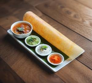 Plain dosa with 3 type of chutney's & sambhar
