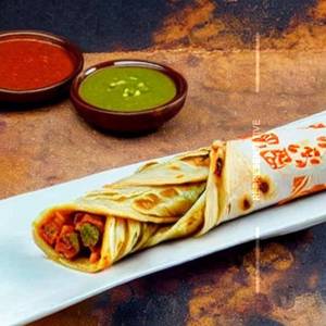 Punjabi Masala Chaap Tikka Rumali Roll (2 pcs)