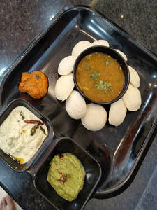 Button Idli (10 Pcs)