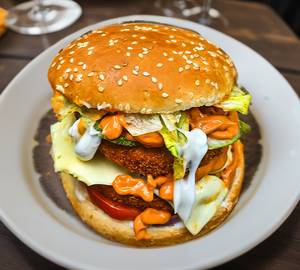 Chefs Special Veg Burger