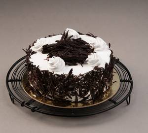 Black Forest Eggless Cake
