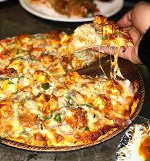 Paneer makhni pizza [classic crust]