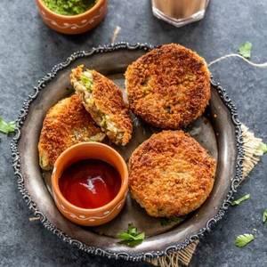 Mix Veg With Stuff Paneer Cutlet (4 Pieces) With Green Chutney