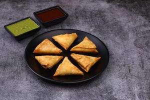 Navtad Samosa [12 Pieces]