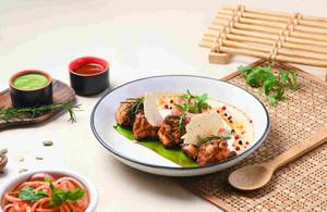 Gulmehendi Murgh Tikka