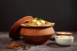 Veg Biryani With Raita