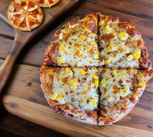 Golden Corn Pizza
