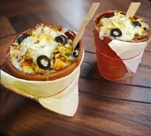 Special chicken kulhad pizza