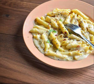 Alfredo pasta white