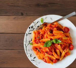 Arrabiata pasta red