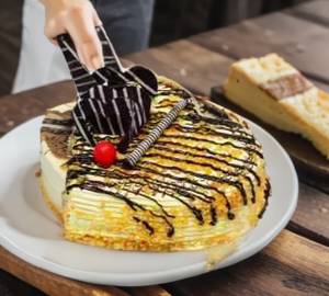 Butterscotch Heart Shape Cake
