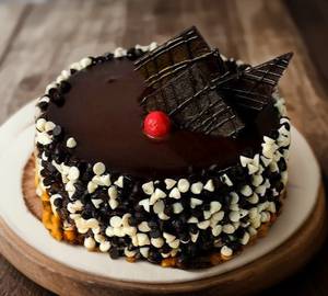 Choco Chips Cake