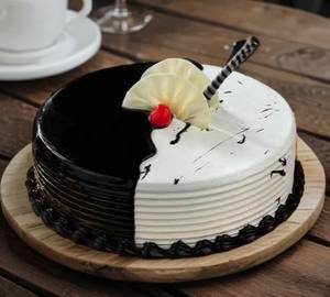 Chocolate Vanilla Cake