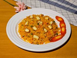 Paneer spicy schezwan rice