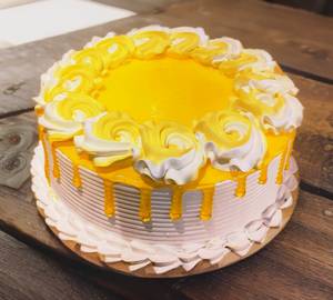 Pineapple classic cakes