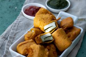 Paneer Pakora [6 Pieces]