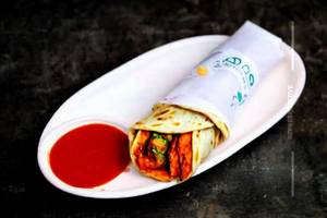 Paneer Peri Peri Roll