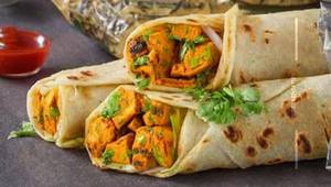 Paneer tikka roll