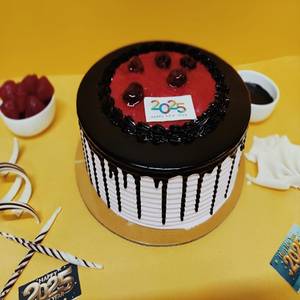 New Year Choco Strawberry Cake