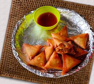 Tandoori chicken samosa [10 pieces]