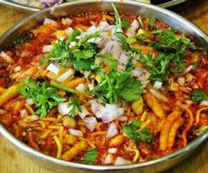 Kolhapuri misal pav