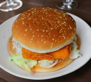 Paneer Patty Crunch Burger