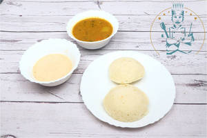 Idli Sambar With Coconut Chutney