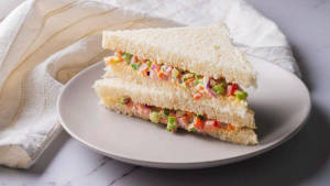 Vegetable sandwich [4 pieces]