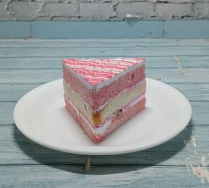 Fresh Cream White Fantasy Cake