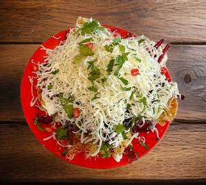 Dahi papdi chaat with cheese