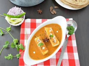 Paneer Cutting