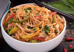 Chilli Garlic Chicken Noodles
