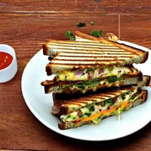Grilled veg cheese sandwich